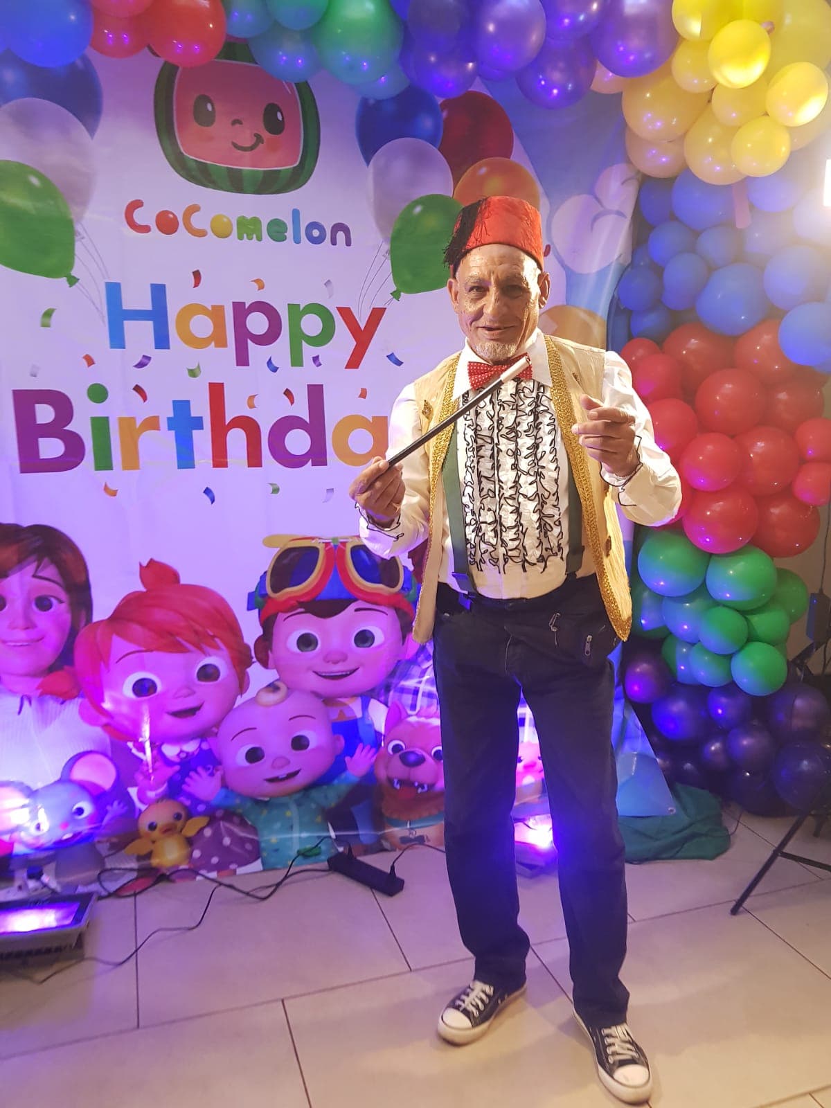 Sadiq the Magician at a children's birthday party