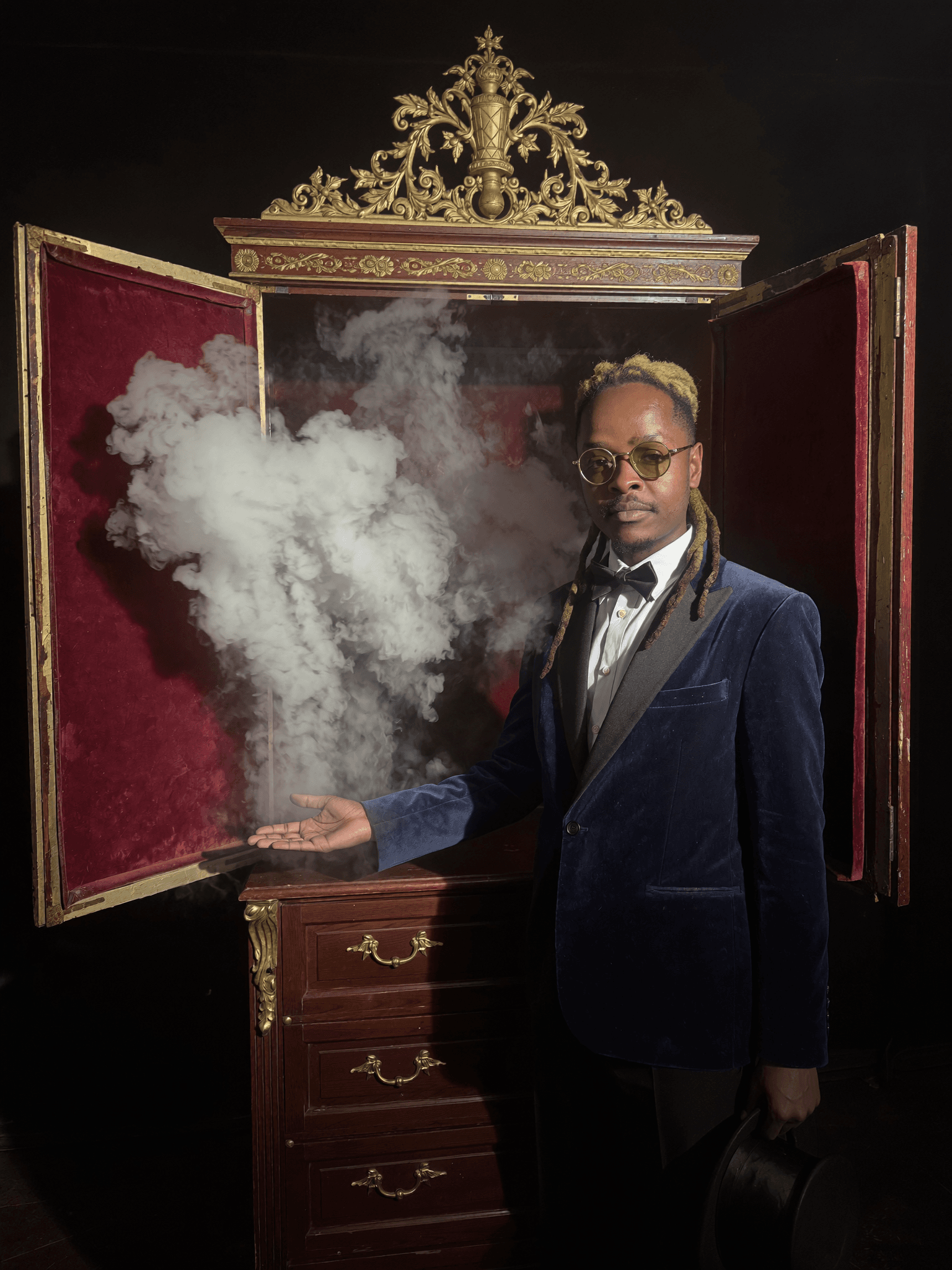Muoka — the vanishing cabinet